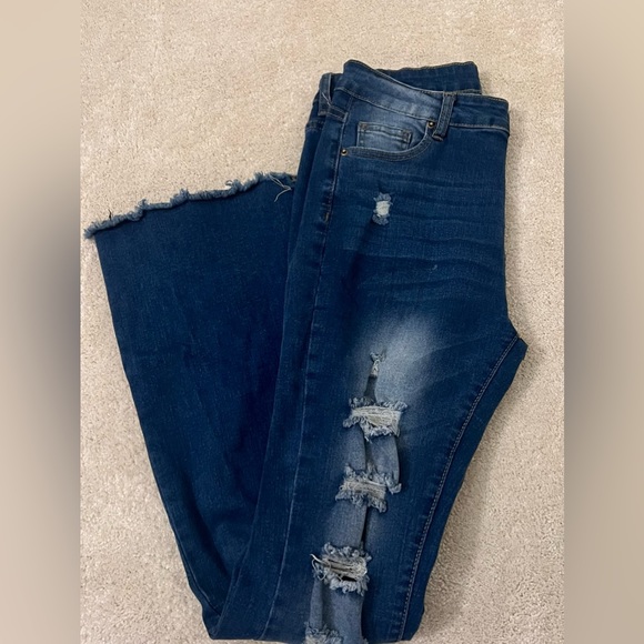 Ladies Boutique Large stretch Flare distressed Jean - Picture 3 of 5